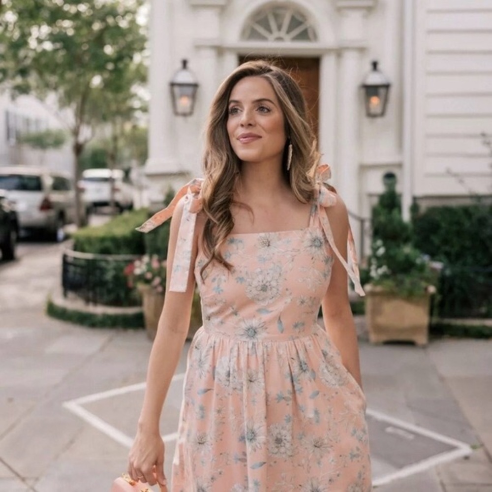 Gal Meets Glam Makenna Maxi Dress